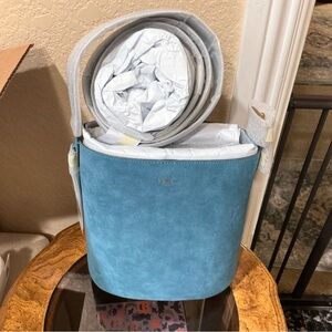 COACH Bleecker Bucket Bag 21